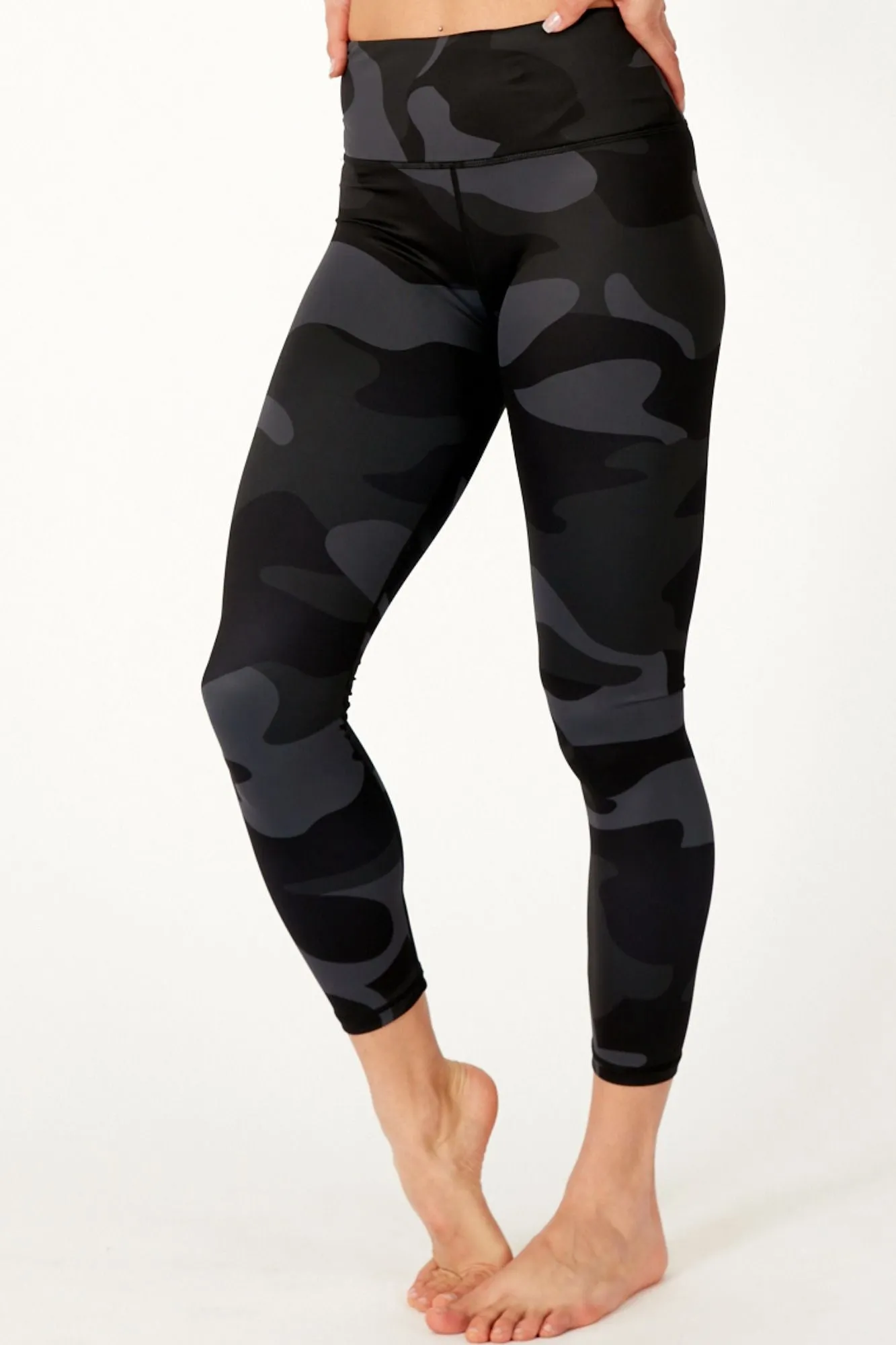 Ebony Camo High Waisted 7/8 Legging
