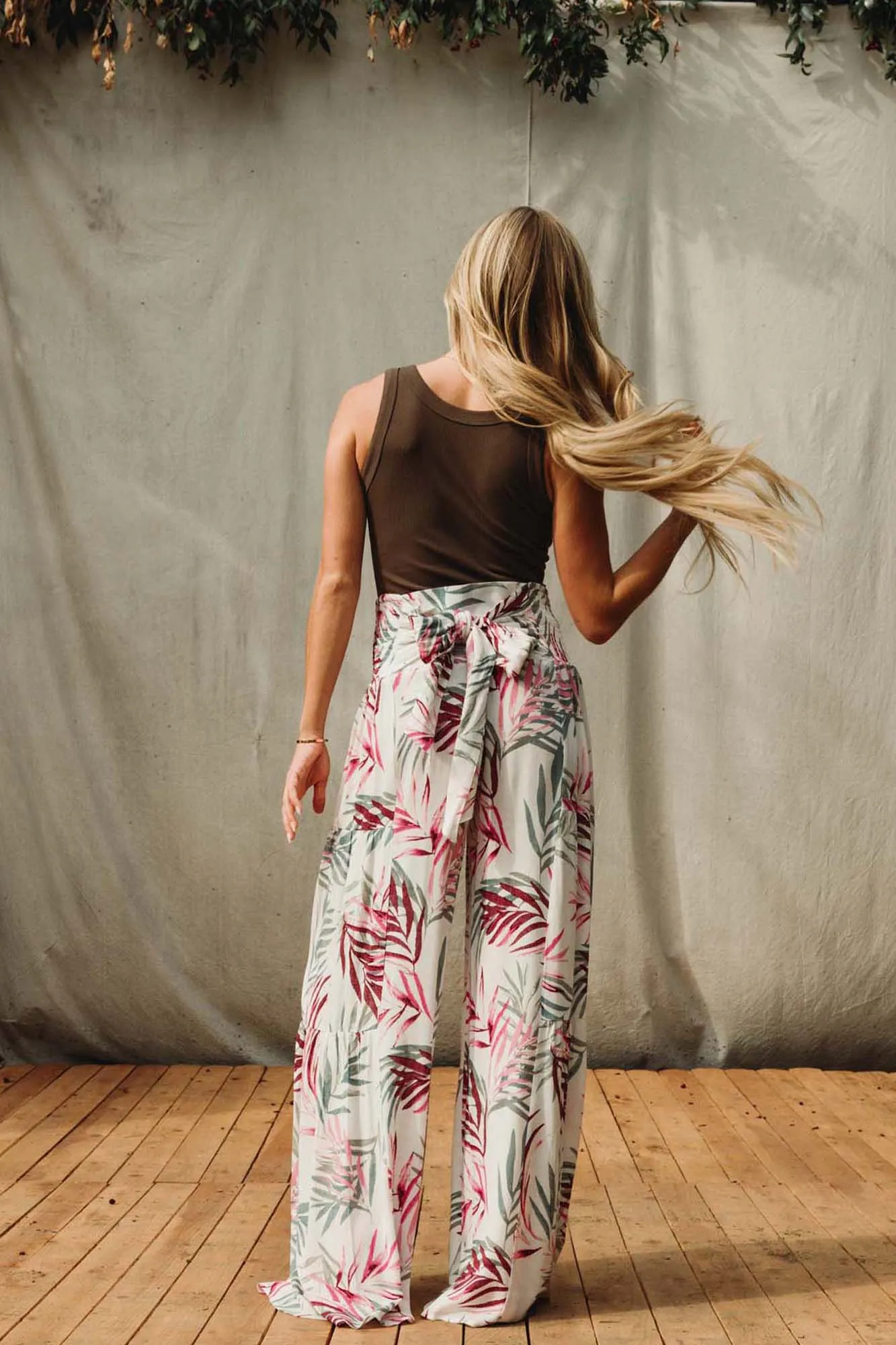 TIE WAIST TIERED WIDE LEG PANT - Natural / Mauve